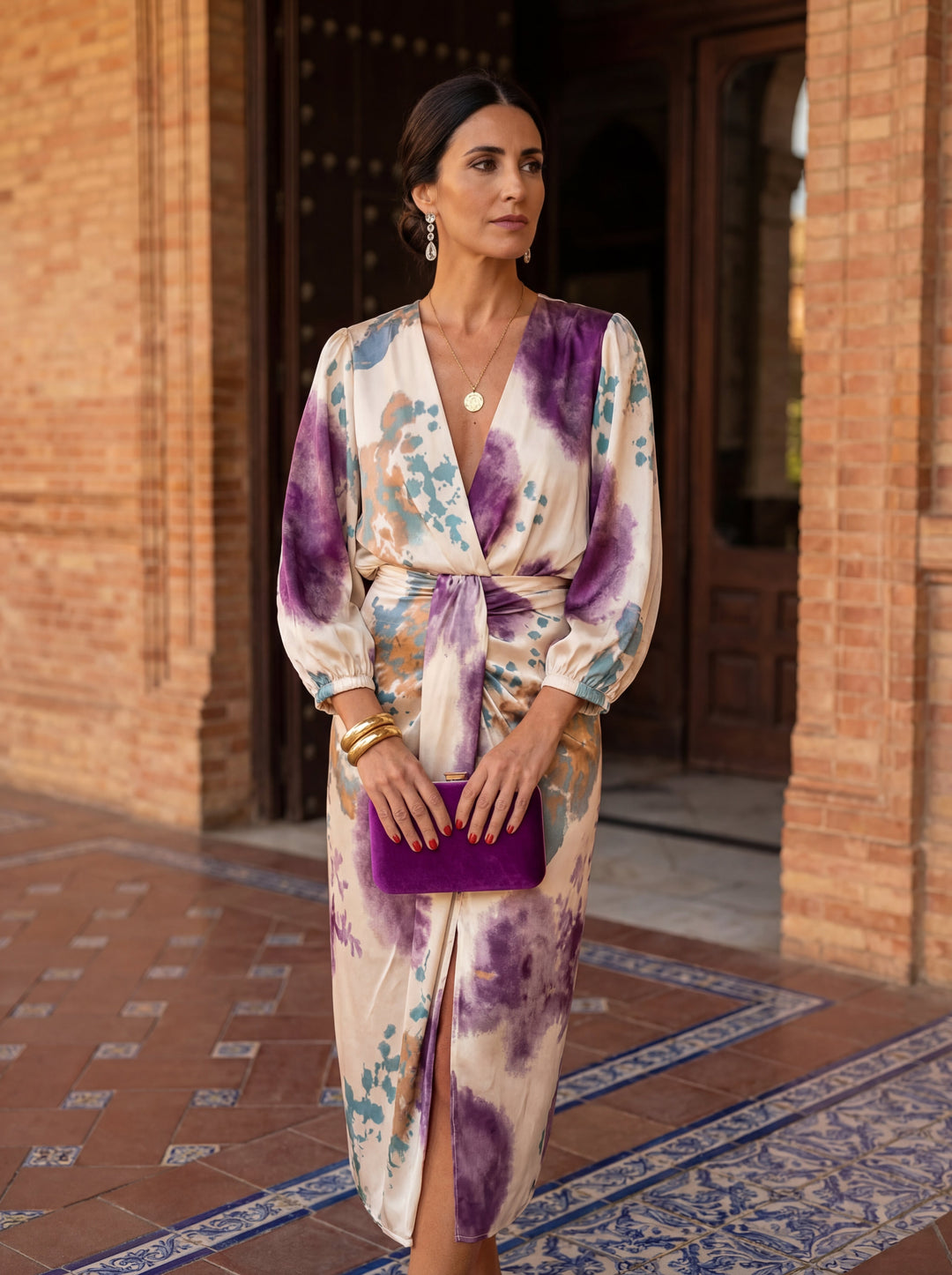 Valeria - Elegant V-Neck Dress