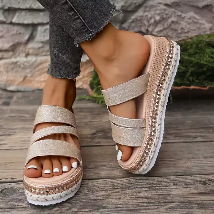 Sabela - Elegant Gold Wedge Sandals
