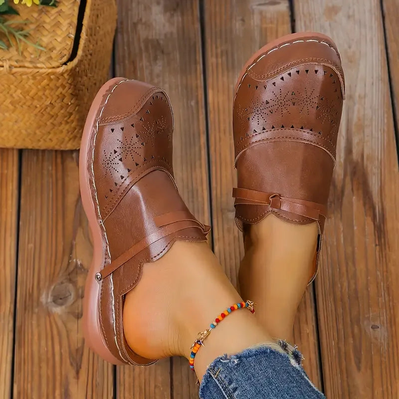 Amelia - Comfortable Handcrafted Clogs